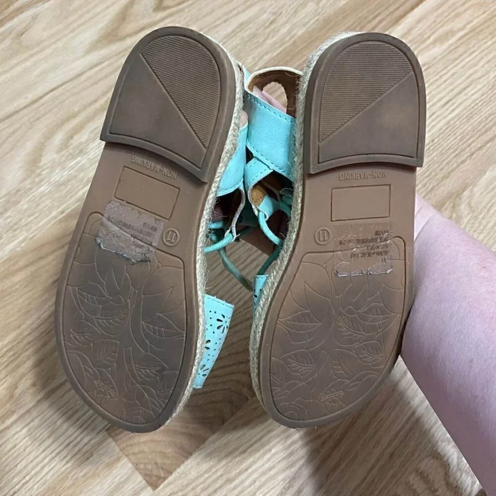 Genuine Kids Mint Sandals Sz 11 Blue Girls Green